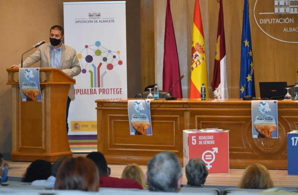 Cabañero avanza la voluntad del Equipo de Gobierno de la Diputación de disponer el doble de presupuesto y una nueva Convocatoria de Ayudas dentro de su Unidad de Igualdad para 2022